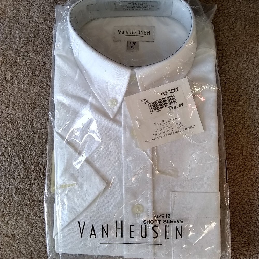 Unopened Short-Sleeved Formal Shirt